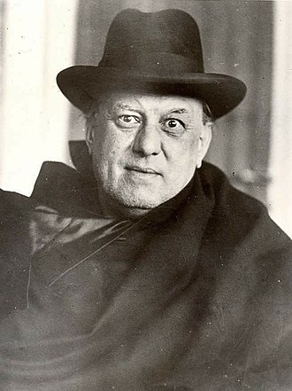 Файл:Aleister Crowley-1929.jpg